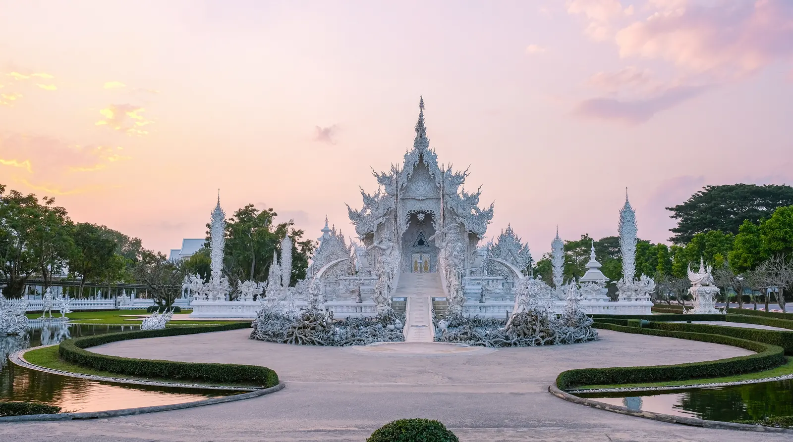 Chiang Mai to Chiang Rai, Thailand — Chiang Mai to Chiang Rai: Private Sedan Transfer
