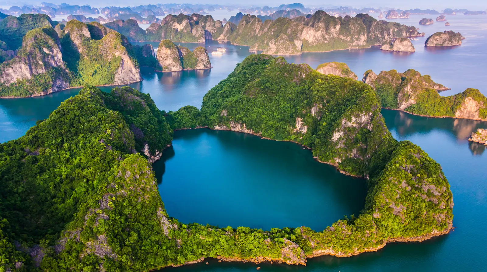 Ha Long Bay, Quang Ninh, Vietnam