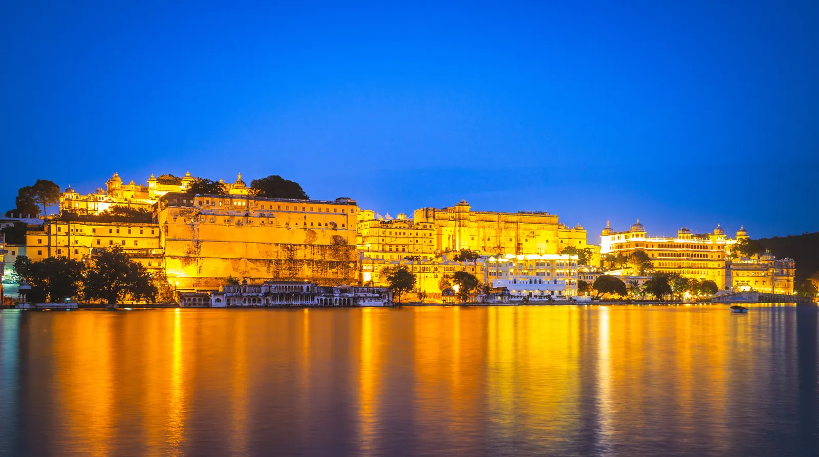 Diwali 2026 Trips from Ahmedabad: 8 Breaks from ₹12,999